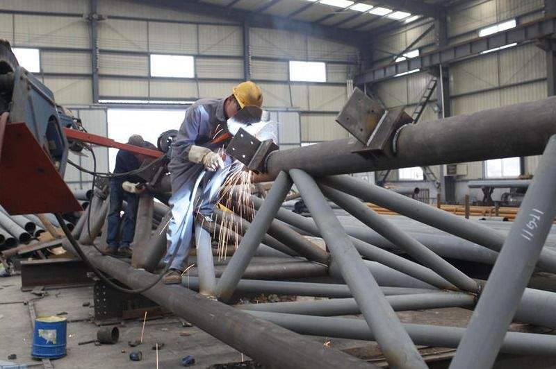 钢管桁架焊接加工场景
